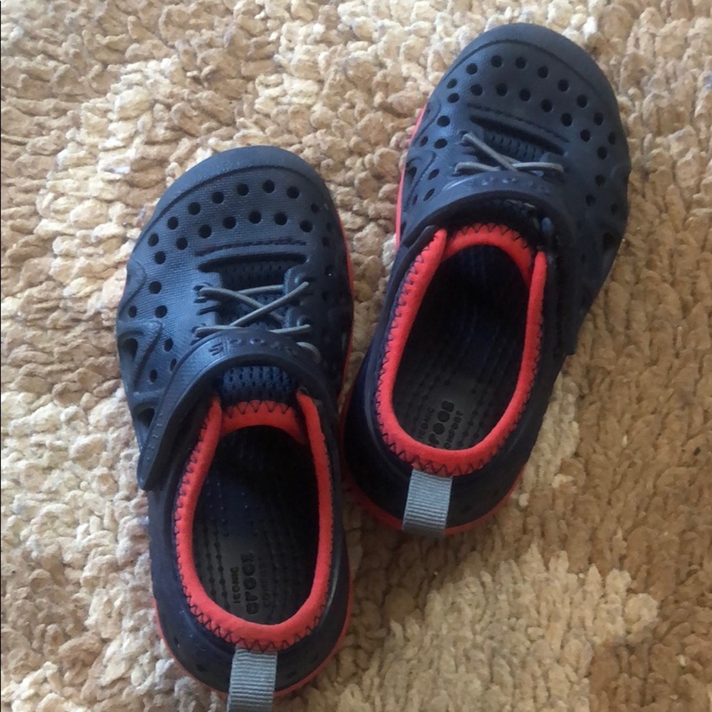 (10) Toddler Crocs Swiftwater